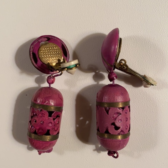 Light Purple Metal Clip Dangling Earrings - Picture 6 of 11